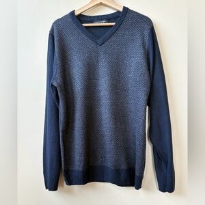 V-Neck Pullover Sweater - Navy and Gray - Size M